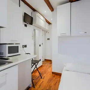Sant Ambrogio Lovely Flat Милан