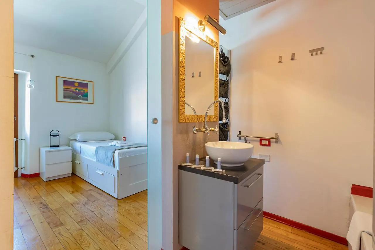Tortona District Milan Design Week - Forcella 15 Apartment 0*,  Italy